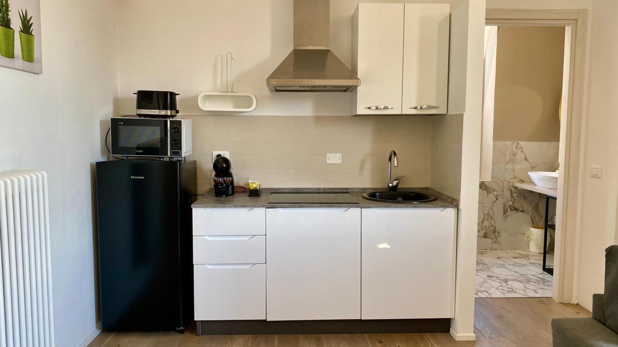 Suite649 Nuova 5 모데나 외부 사진